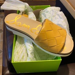 New Sam Edelman leather slippers size 9.5.